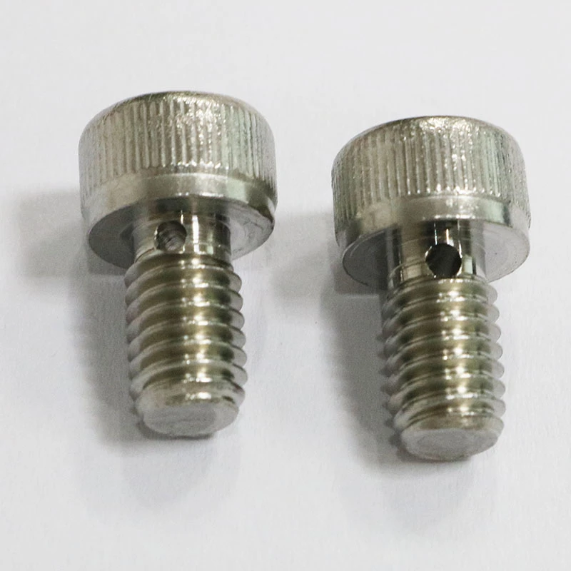 ผ่าน Bolt Hole Cap